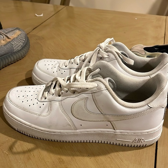 Air Force 1 - Picture 2 of 3